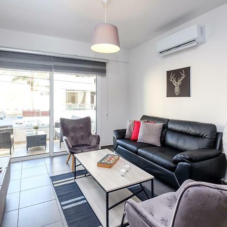 Book Me Now Central Flat Larnaca Exterior photo