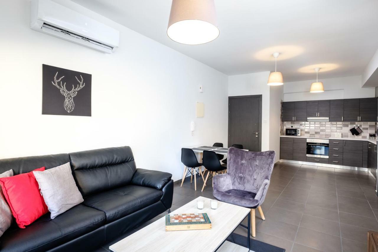 Book Me Now Central Flat Larnaca Exterior photo