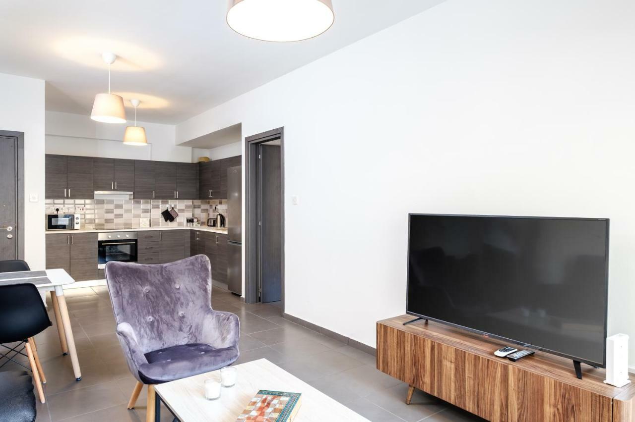 Book Me Now Central Flat Larnaca Exterior photo
