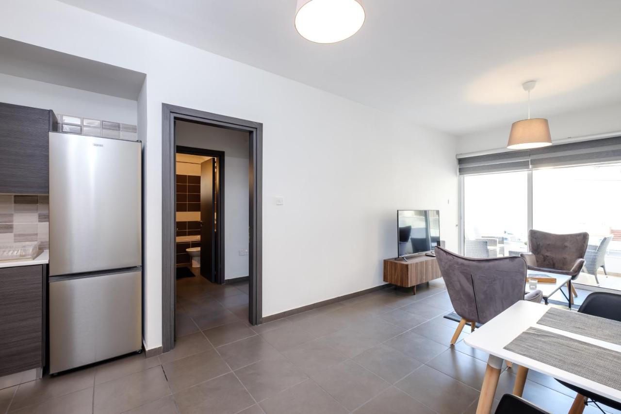 Book Me Now Central Flat Larnaca Exterior photo